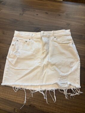 GAP White Distressed Denim Mini Skirt